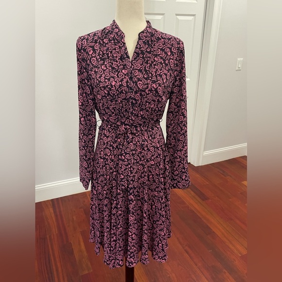 Floral Pintuck Long Sleeve Dress - Picture 3 of 10